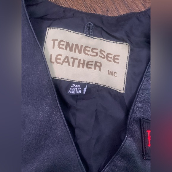Vintage Biker Leather Vest - Picture 3 of 7